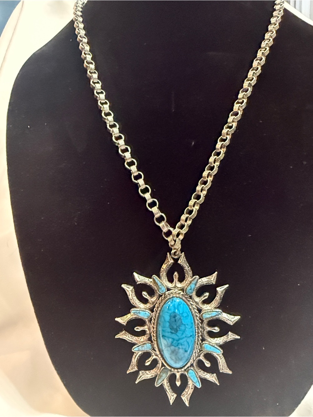 Vintage Faux Turquoise Sunburst Pendant Necklace Silver Tone Boho